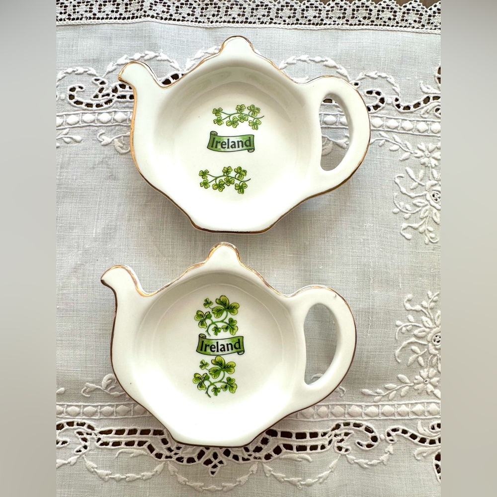 Pair of Erin China Shamrock Tea Bag Holders